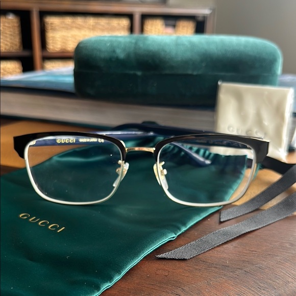 Gucci Black and Gold Eyeglasses with Gucci Case - Picture 1 of 7